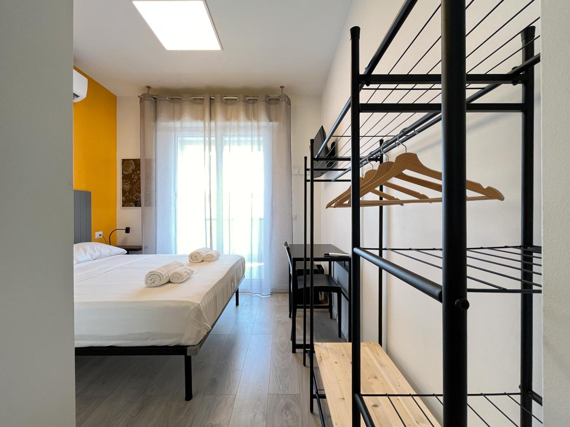 Rrrapido Colorful Rooms - Assago アッサーゴ エクステリア 写真